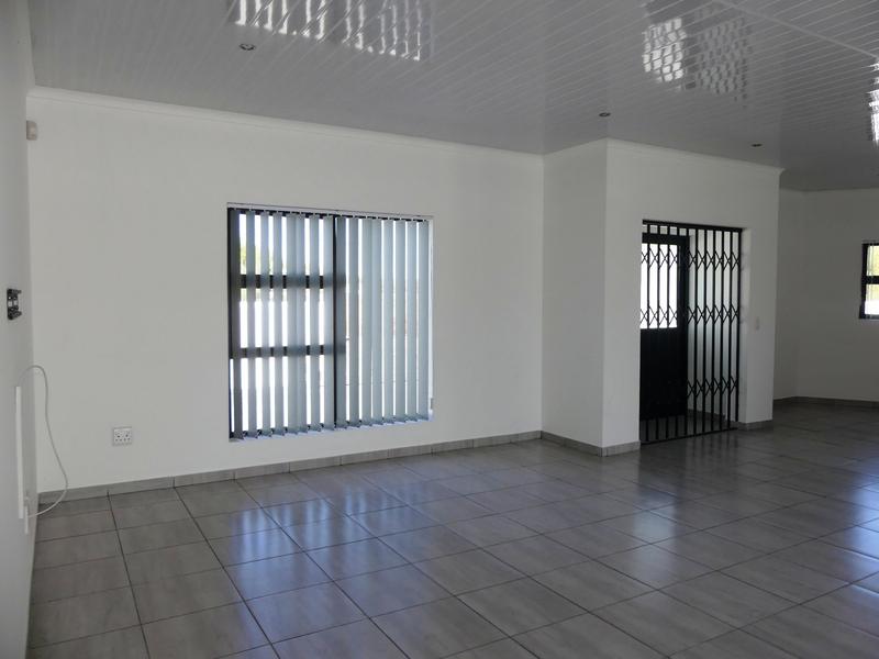 4 Bedroom Property for Sale in Golden Mile Western Cape